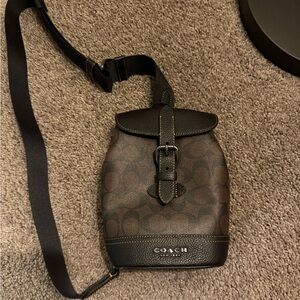 AUTHENTIC Hudson Small Pack In Signature Canvas